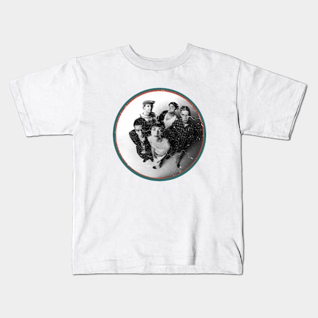 no doubt Kids T-Shirt by graphicaesthetic ✅